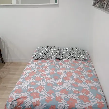 Apartment Paris 30 M2 Paris 2 Beds Subway Station 13 And 14 And 4 Saint-Ouen (Seine-Saint-Denis)